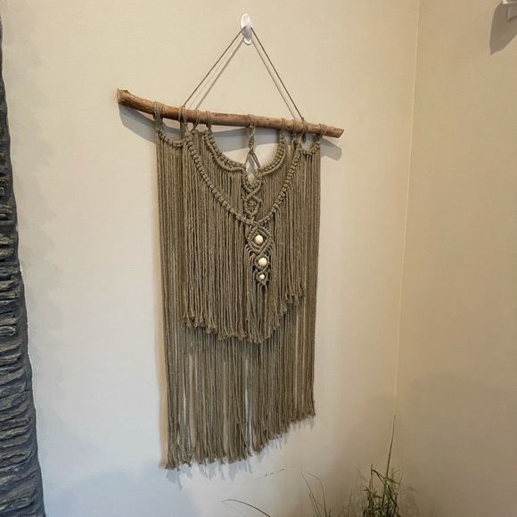New macrame wall tapestry, beautifully handcrafted - Picture 2 of 3
